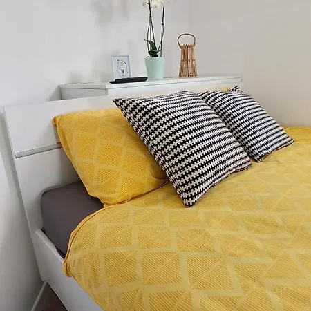 דירה Home-in Apartma *