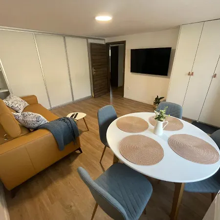 Apartman Home-in Apartma Ljubljana